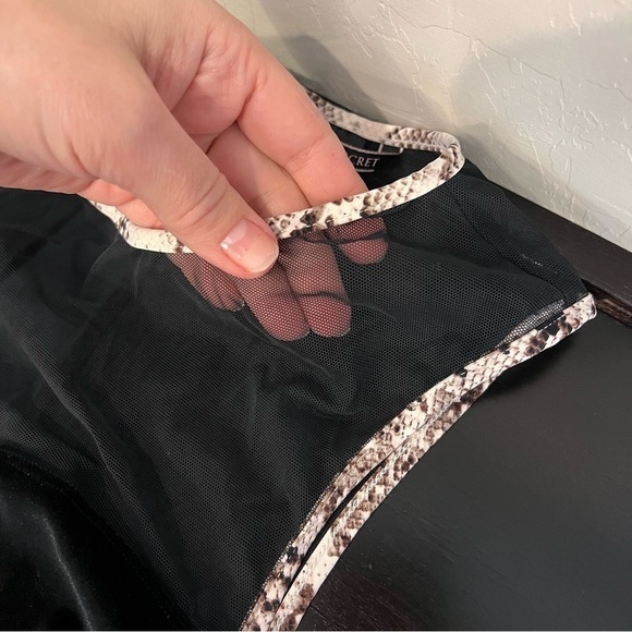 Victoria’s Secret velvet body suit, backless, sleeveless, animal print trim,S - Picture 8 of 16